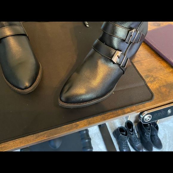 Awesome “punk rock meets classy chic” pointed boots!!! I LOVE THESE! Never worn! - Picture 16 of 16